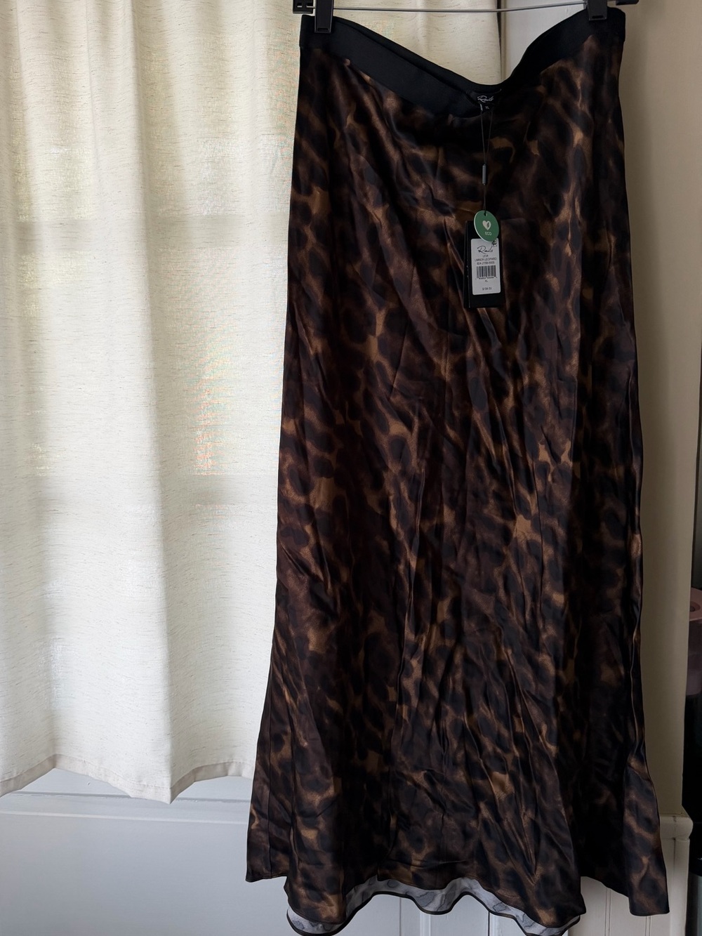 Rails
LEIA
UMBER LEOPARD